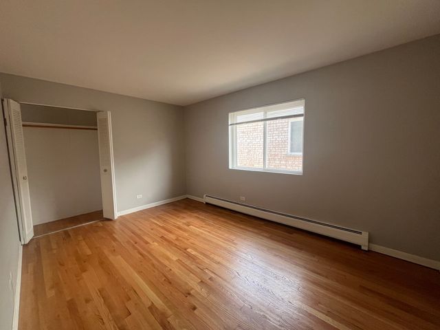 10378 Michael Todd Terrace 2E, Glenview, IL 60025