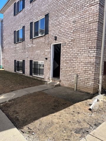 10378 Michael Todd Terrace 2E, Glenview, IL 60025