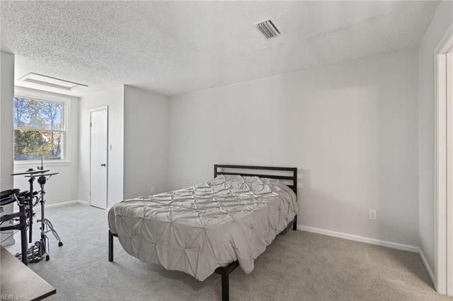 1449 Thamesford DR, Virginia Beach, VA 23464