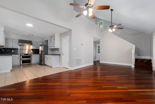 4 Monteray Court, Johnson City, TN 37604