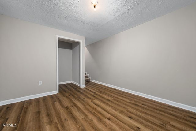 4 Monteray Court, Johnson City, TN 37604