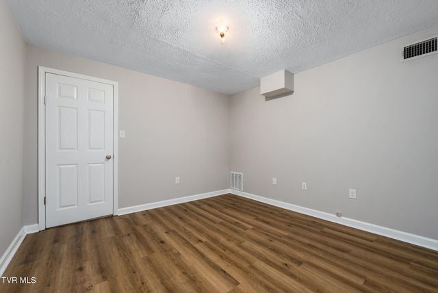 4 Monteray Court, Johnson City, TN 37604