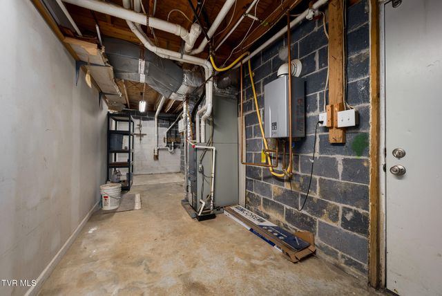 4 Monteray Court, Johnson City, TN 37604