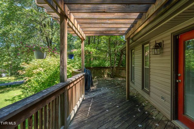 4 Monteray Court, Johnson City, TN 37604