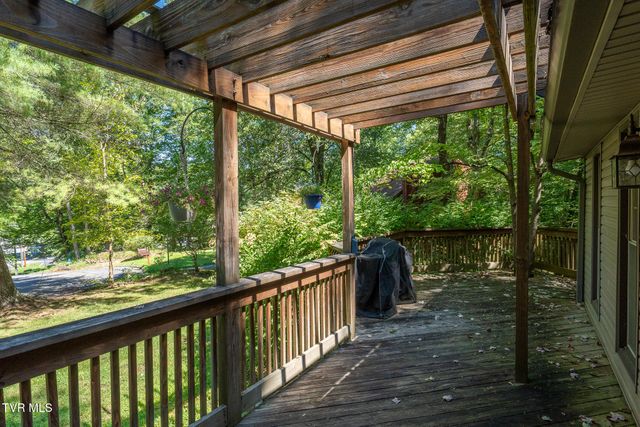 4 Monteray Court, Johnson City, TN 37604