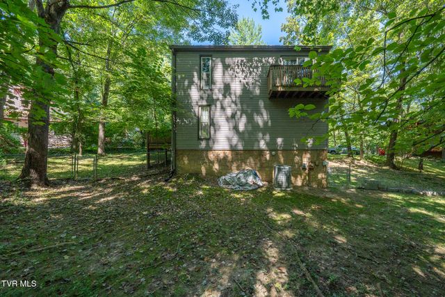 4 Monteray Court, Johnson City, TN 37604