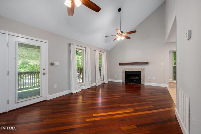 4 Monteray Court, Johnson City, TN 37604