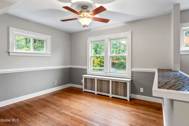 18 Mountainview Terrace, North Greenbush, NY 12144