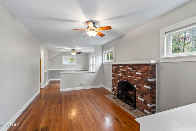 18 Mountainview Terrace, North Greenbush, NY 12144