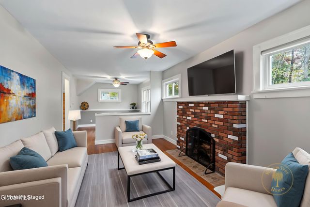 18 Mountainview Terrace, North Greenbush, NY 12144