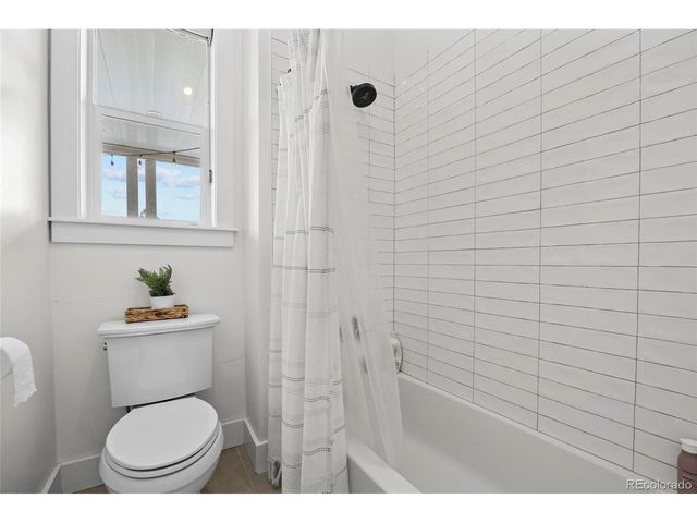 24996 E Geddes Cir, Aurora, CO 80016