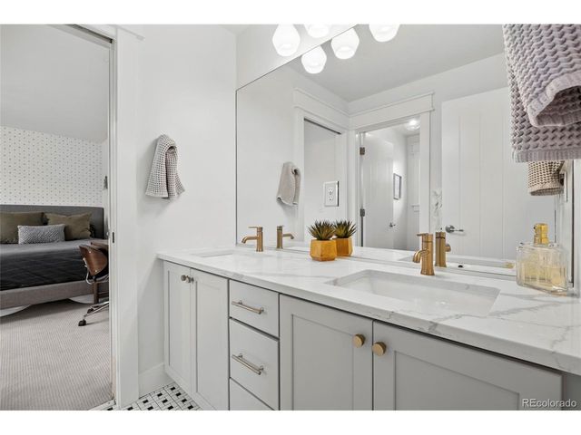 24996 E Geddes Cir, Aurora, CO 80016