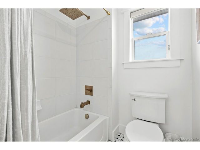 24996 E Geddes Cir, Aurora, CO 80016