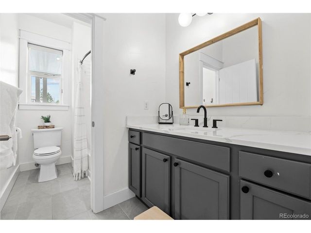 24996 E Geddes Cir, Aurora, CO 80016