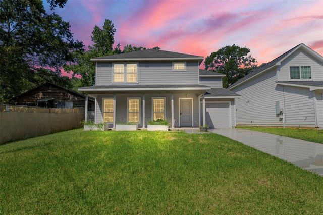 15011 Crockett Road, Willis, TX 77378