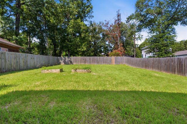 15011 Crockett Road, Willis, TX 77378