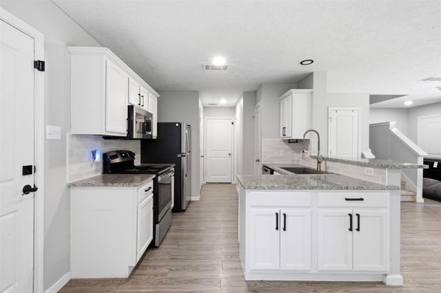 15011 Crockett Road, Willis, TX 77378