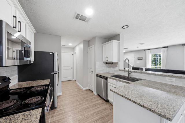 15011 Crockett Road, Willis, TX 77378