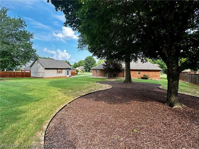 6901 Southfield Drive, Fort Smith, AR 72916
