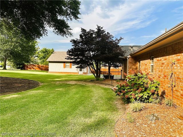 6901 Southfield Drive, Fort Smith, AR 72916