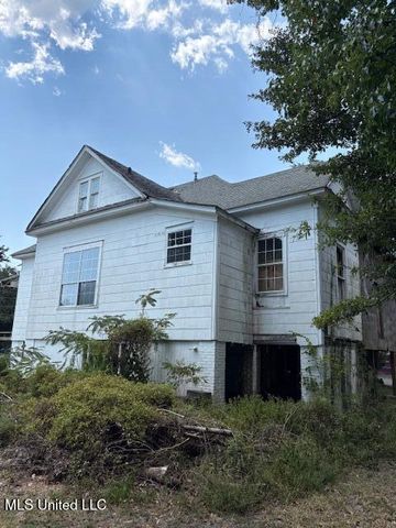 2026 18th Street, Gulfport, MS 39501