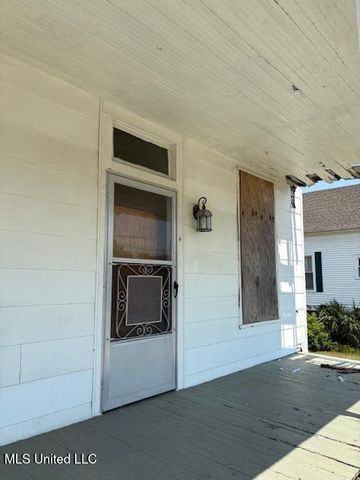 2026 18th Street, Gulfport, MS 39501