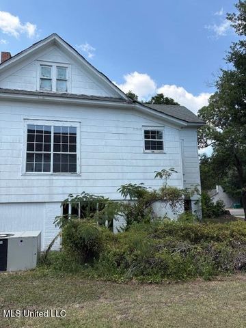 2026 18th Street, Gulfport, MS 39501