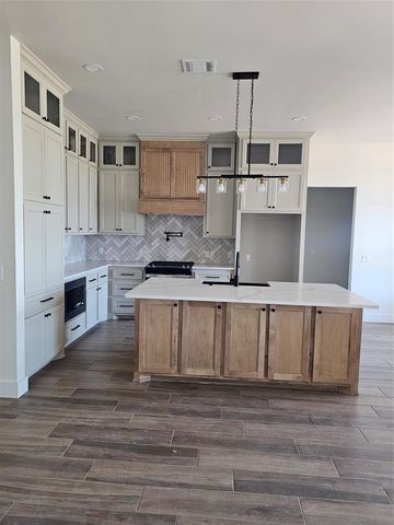 1169 Wolf Creek Drive, Blanchard, OK 73010