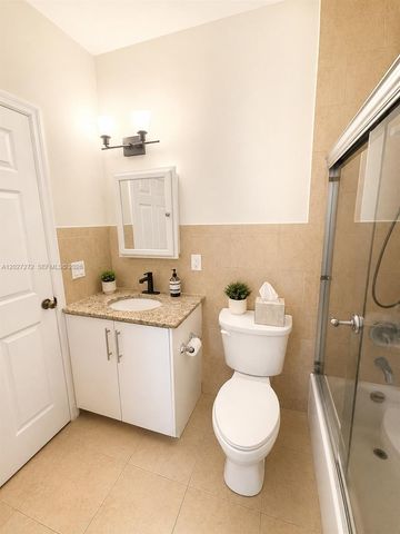 1101 NE 2nd Street, Hallandale Beach, FL 33009