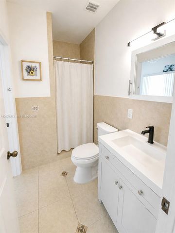 1101 NE 2nd Street, Hallandale Beach, FL 33009
