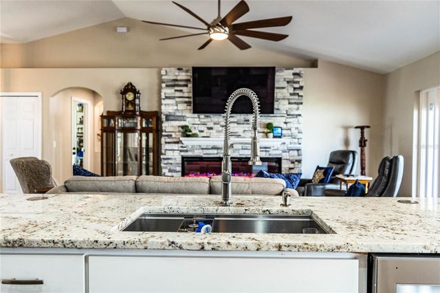 7144 REMINGTON OAKS LOOP, Lakeland, FL 33810