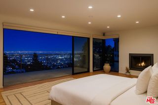 8634 Franklin Avenue, Los Angeles, CA 90069