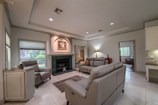 3903 HEIGHTS HILL DR, San Antonio, TX 78230