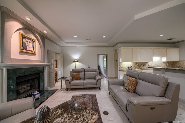 3903 HEIGHTS HILL DR, San Antonio, TX 78230