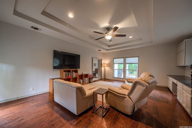 3903 HEIGHTS HILL DR, San Antonio, TX 78230