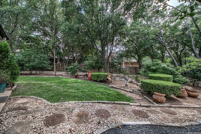 3903 HEIGHTS HILL DR, San Antonio, TX 78230