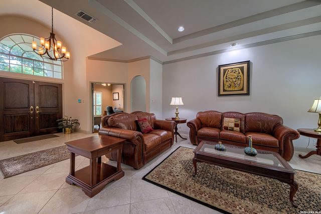 3903 HEIGHTS HILL DR, San Antonio, TX 78230