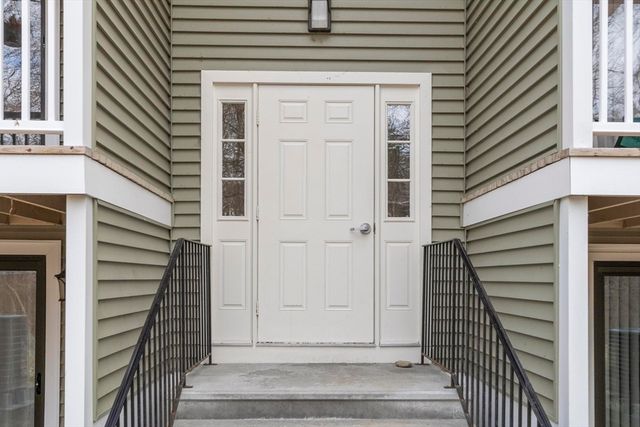 4 Bridgeview Cir 36, Tyngsborough, MA 01879