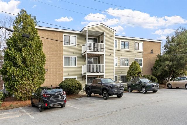 4 Bridgeview Cir 36, Tyngsborough, MA 01879