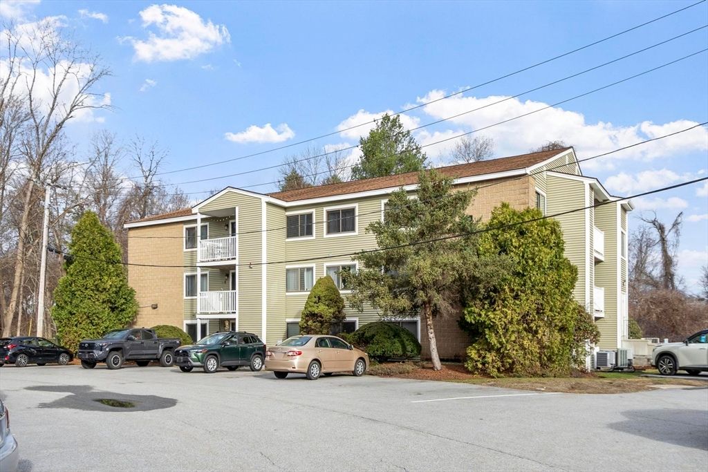 4 Bridgeview Cir 36, Tyngsborough, MA 01879