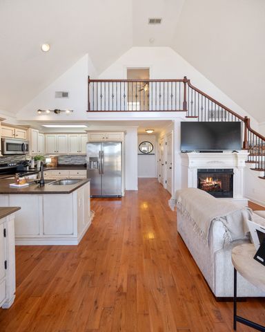 222 Fairway Villa Ln, Decaturville, TN 38329