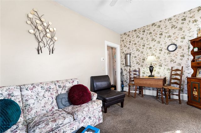 2 Chilton Street, Bristol, RI 02809