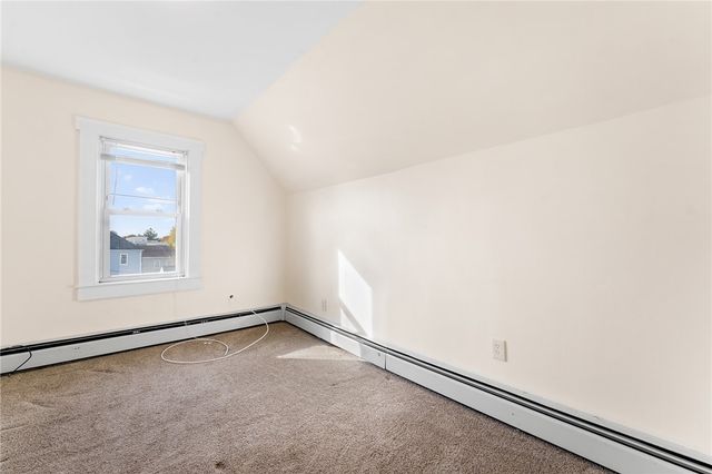 2 Chilton Street, Bristol, RI 02809