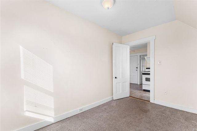 2 Chilton Street, Bristol, RI 02809