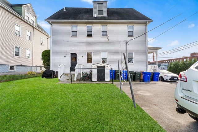 2 Chilton Street, Bristol, RI 02809