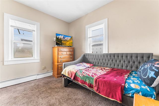 2 Chilton Street, Bristol, RI 02809