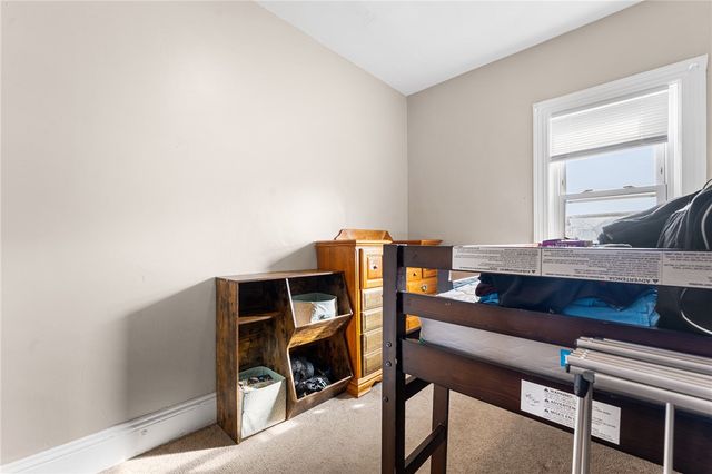 2 Chilton Street, Bristol, RI 02809