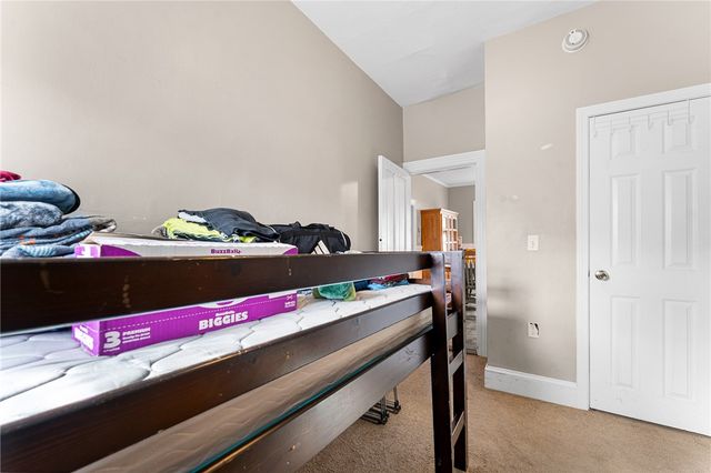 2 Chilton Street, Bristol, RI 02809