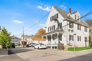 2 Chilton Street, Bristol, RI 02809