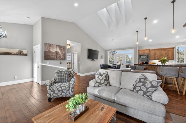 8081 SW Paious Drive, Culver, OR 97734